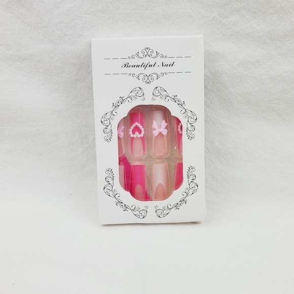 24 Pieces Fake press on nails - Picture 4 of 7